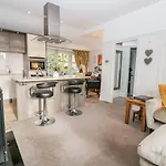 度假居 The Bolt Hole 肯德尔