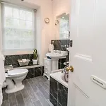The Bolt Hole 度假居